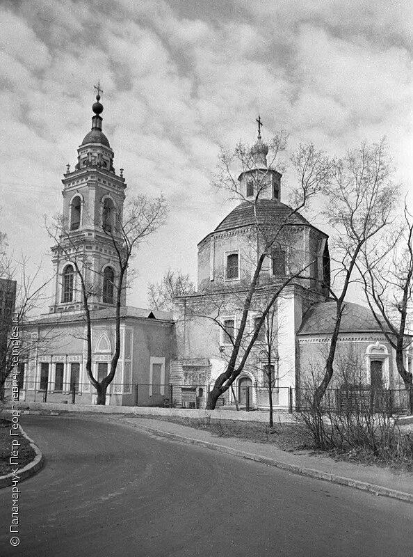 Церковь Кизических мучеников в Москве. Церковь девяти мучеников в Москве. Храм девяти мучеников Кизических. Церковь девяти мучеников Кизических на Пресне.