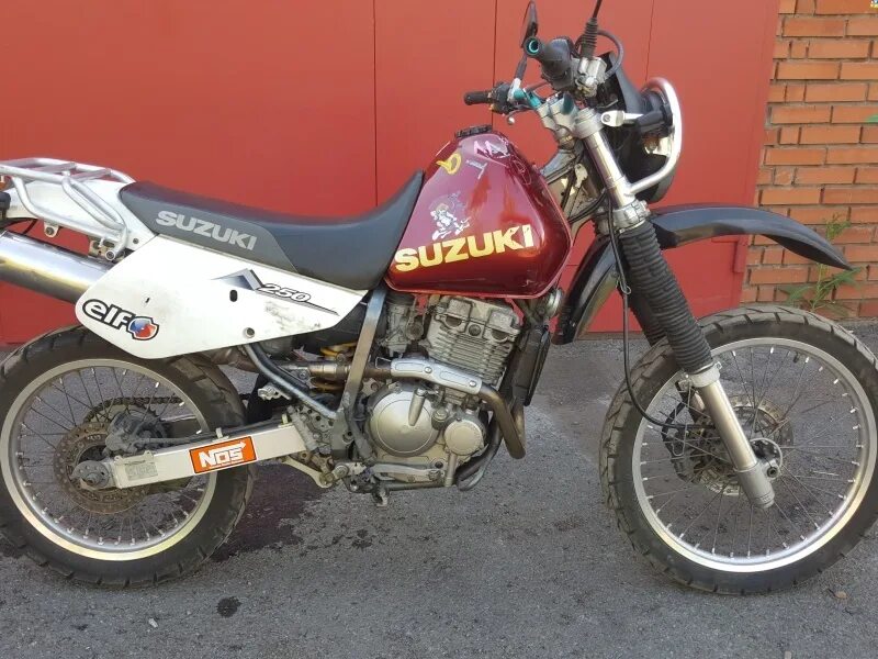 Сузуки джебель купить. Djebel 250xc. Suzuki Djebel 250 XC. Suzuki Djebel 2002. Мотоцикл Сузуки эндуро 250.