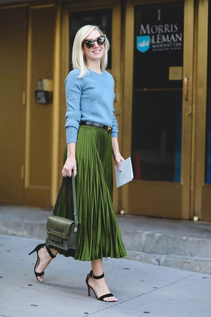Зеленая юбка сочетание в одежде Saia Verde Pra Todo Mundo! Saias verdes, Ideias fashion, Moda