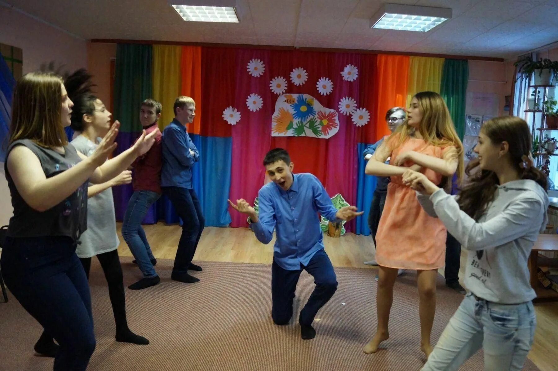 Спортивные мероприятия. Игры на улице летом. Игровая программа. Заставка для детской дискотеки. Праздник для детей креативно.