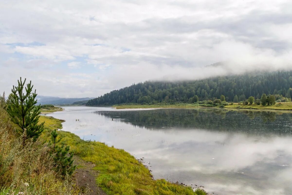 Речка томь междуреченск. Междуреченск речка уса. Мыски томь. Мыски томь. Мыски море.