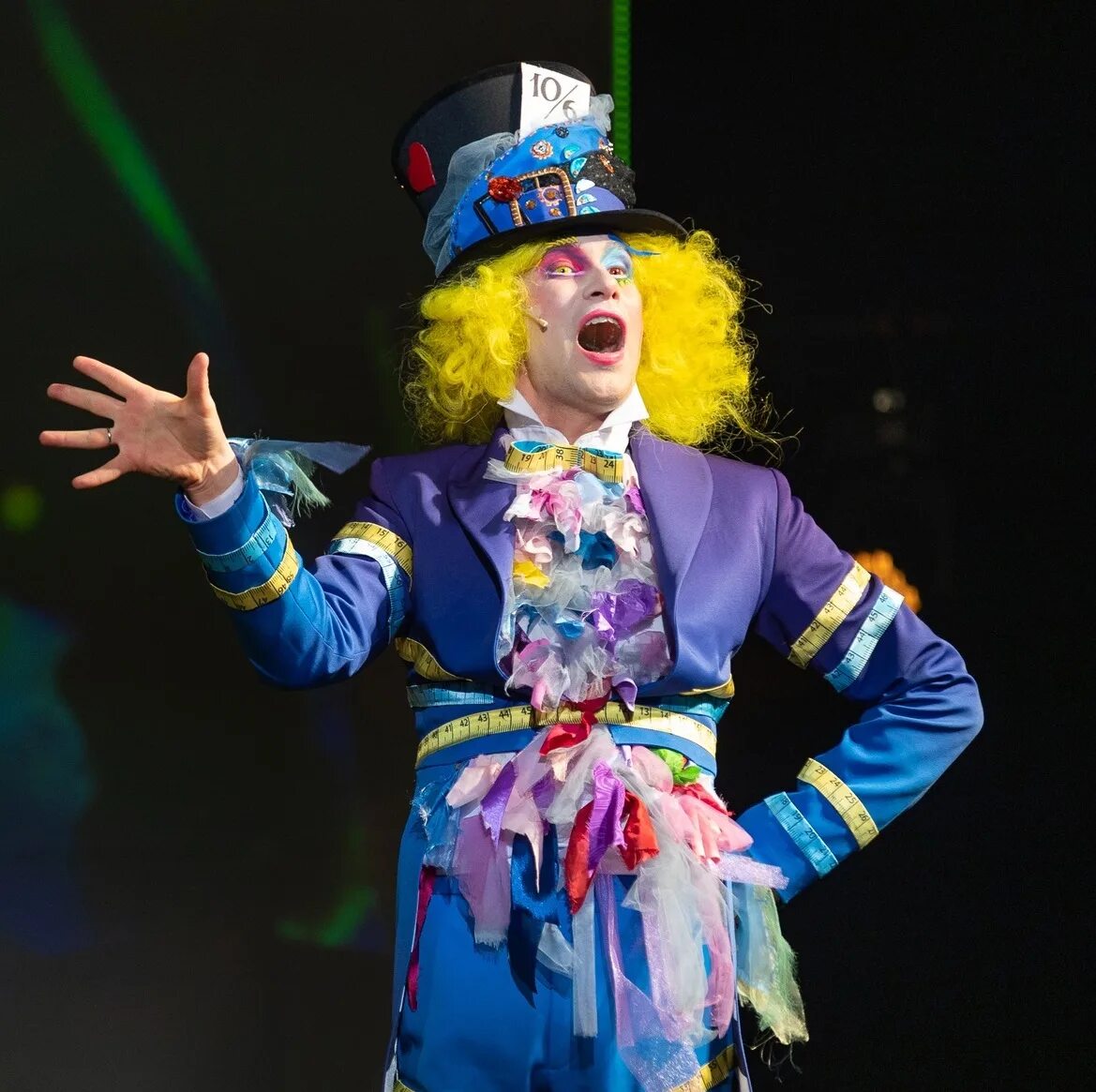 алиса в стране чудес спектакль. мюзик холл алиса в стране чудес. алиса и страна чудес мюзикл музкомедия. алиса мюзикл матвейчук. театр музыкальной комедии алиса в стране.