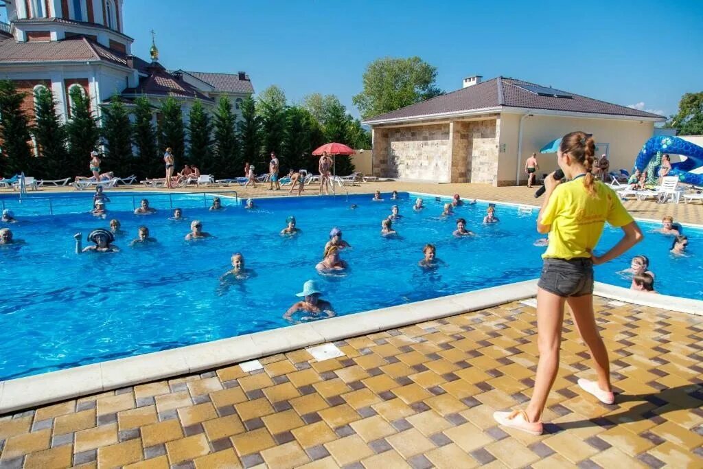 Пансионат приморский дивноморское сайт. Пансионат приморский геленджик. Санаторий приморский дивноморское. Пансионат приморский дивноморское бассейн. Село дивноморское пансионат приморский.
