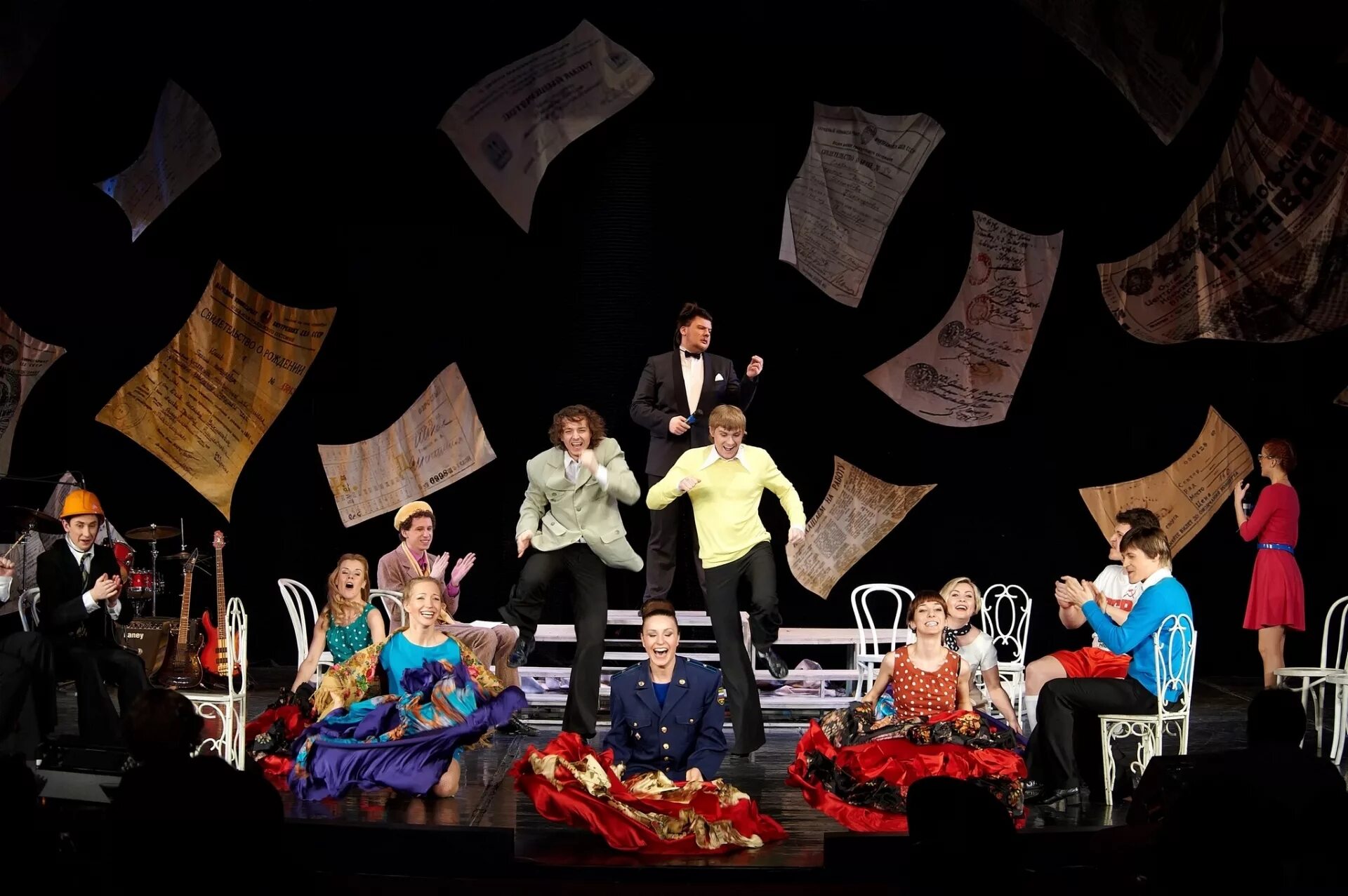 иммерсивного шоу «одержимый петербург». бесприданница театр на васильевском. спектакль ревизор ленсовета. театр ленсовета ревизор. спектакль бывшие санкт петербург.