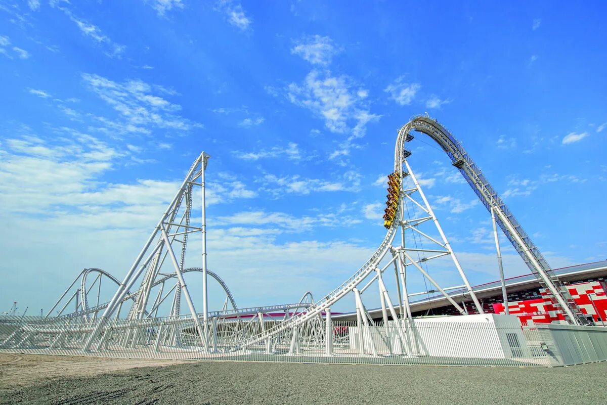 Formula rossa" в ferrari world в абу-даби. Феррари парк абу даби аттракционы. Феррари парк дубай аттракционы. Феррари парк абу даби американские горки. Феррари парк абу даби.