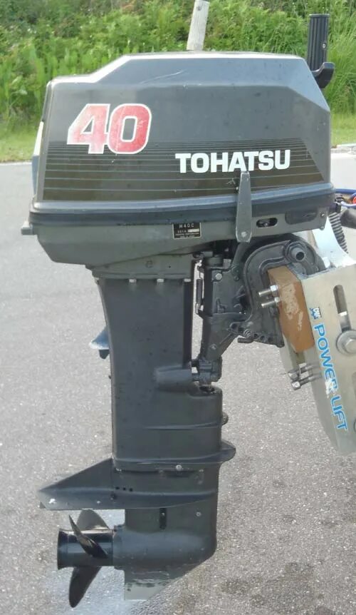 Tohatsu 40 2 тактный. Tohatsu Nissan 9.8. Тохатсу 40 и 50. Tohatsu 40mc.