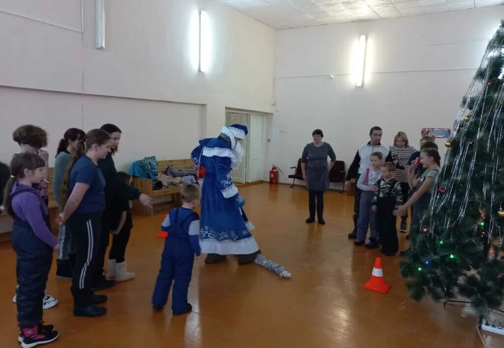 Валенки валенки носит дед удаленький песня. Обряд про валенки.