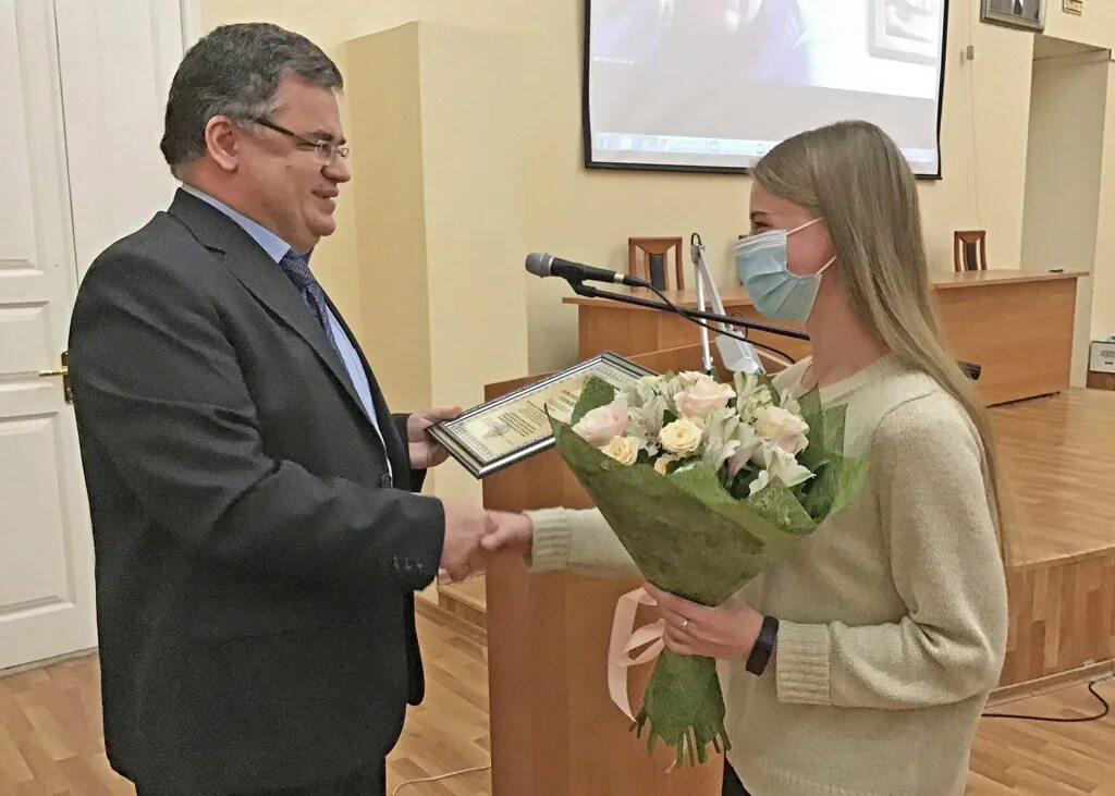 Сотрудники уро ран. Логотип фицкиа уро ран. Институт геологии сыктывкар. Сейсмологический институт. Сотрудники института.