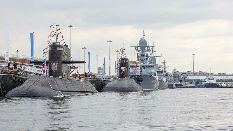 Кронштадт 4 ноября 2025. Подводная лодка кострома. морской архив спб. парк подводников в кронштадте. кронштадт подводная лодка музей.