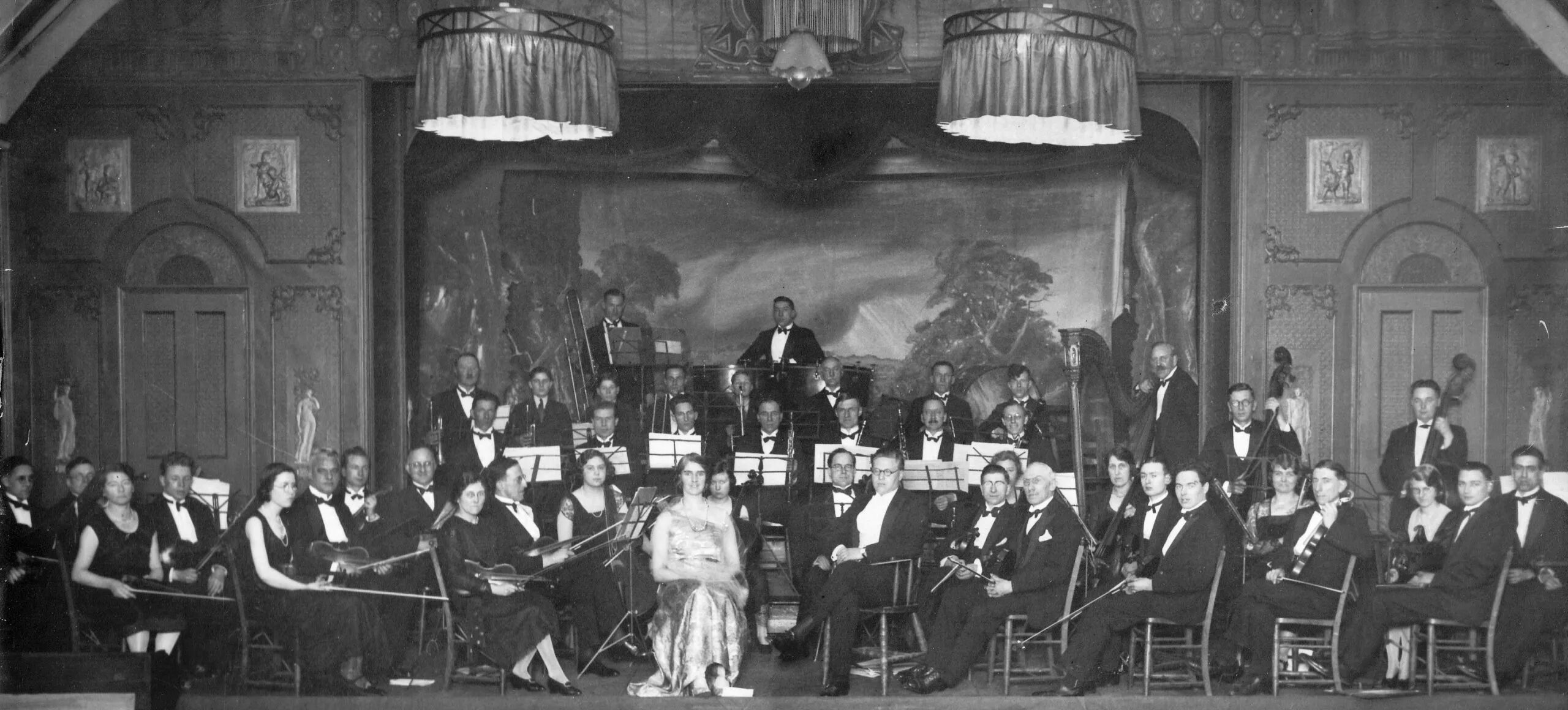 Лондонский симфонический оркестр зал. Лондонский симфонический оркестр. Группа лондонский симфонический оркестр. Исландский оркестр. Симфонический оркестр 18 век гайдн.