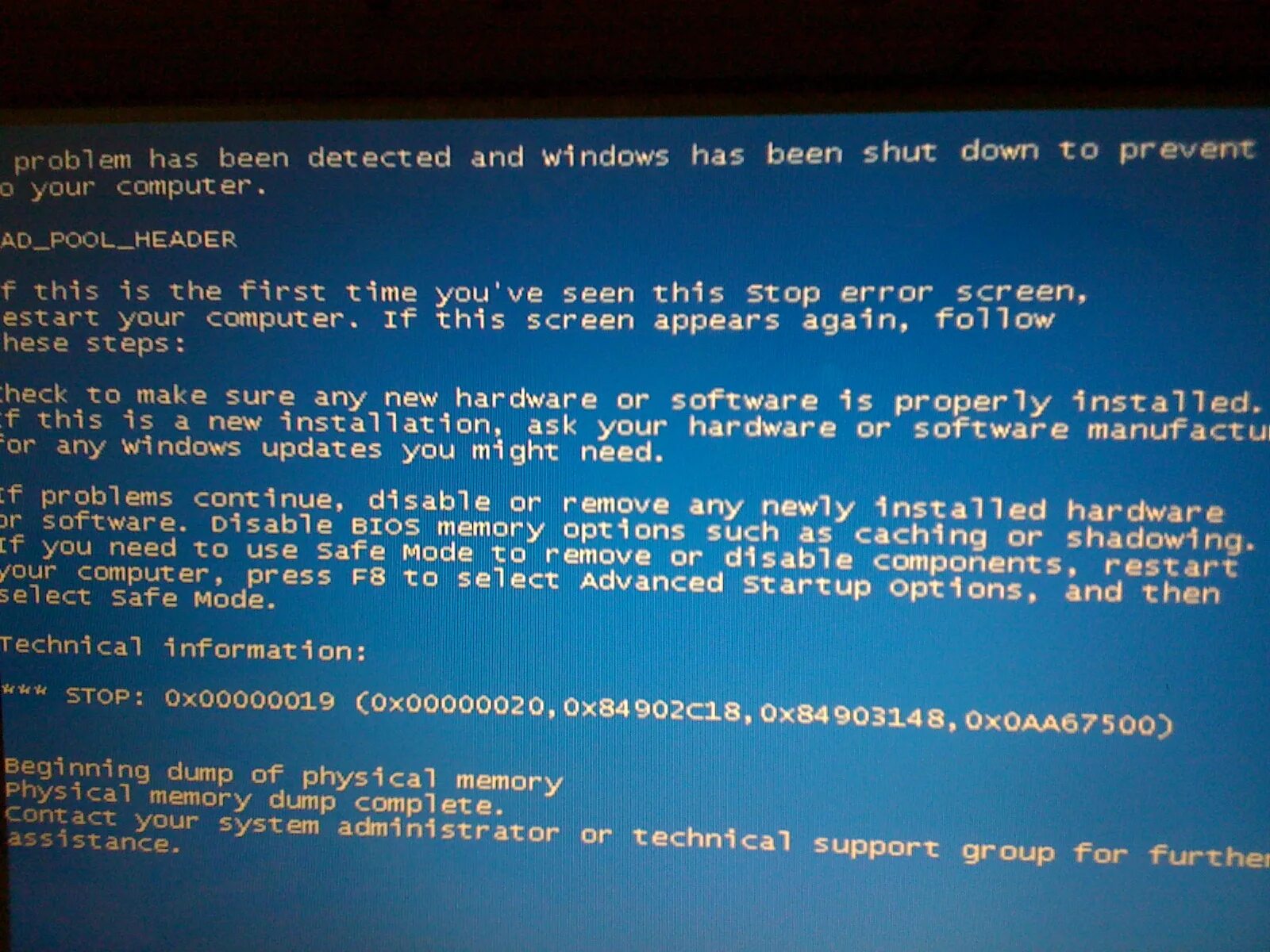 появился синий экран на компьютере. синий экран. экран смерти на компьютере. Bsod синий экран смерти. синий экран.
