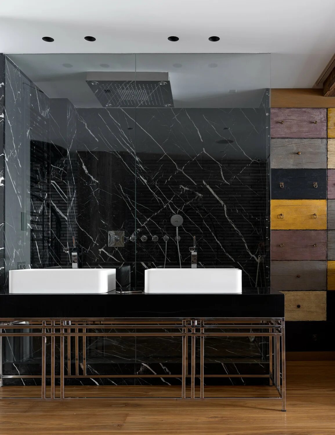 Манхэттен лофт. Лофт с белыми стенами. manhattan house москва.