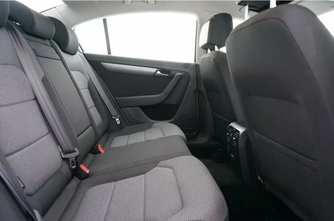 сиденье фольксваген пассат б7. Volkswagen passat салон сзади. Passat 2021 салон сзади. кожаный салон passat b8. заднее сидение пассат б7.