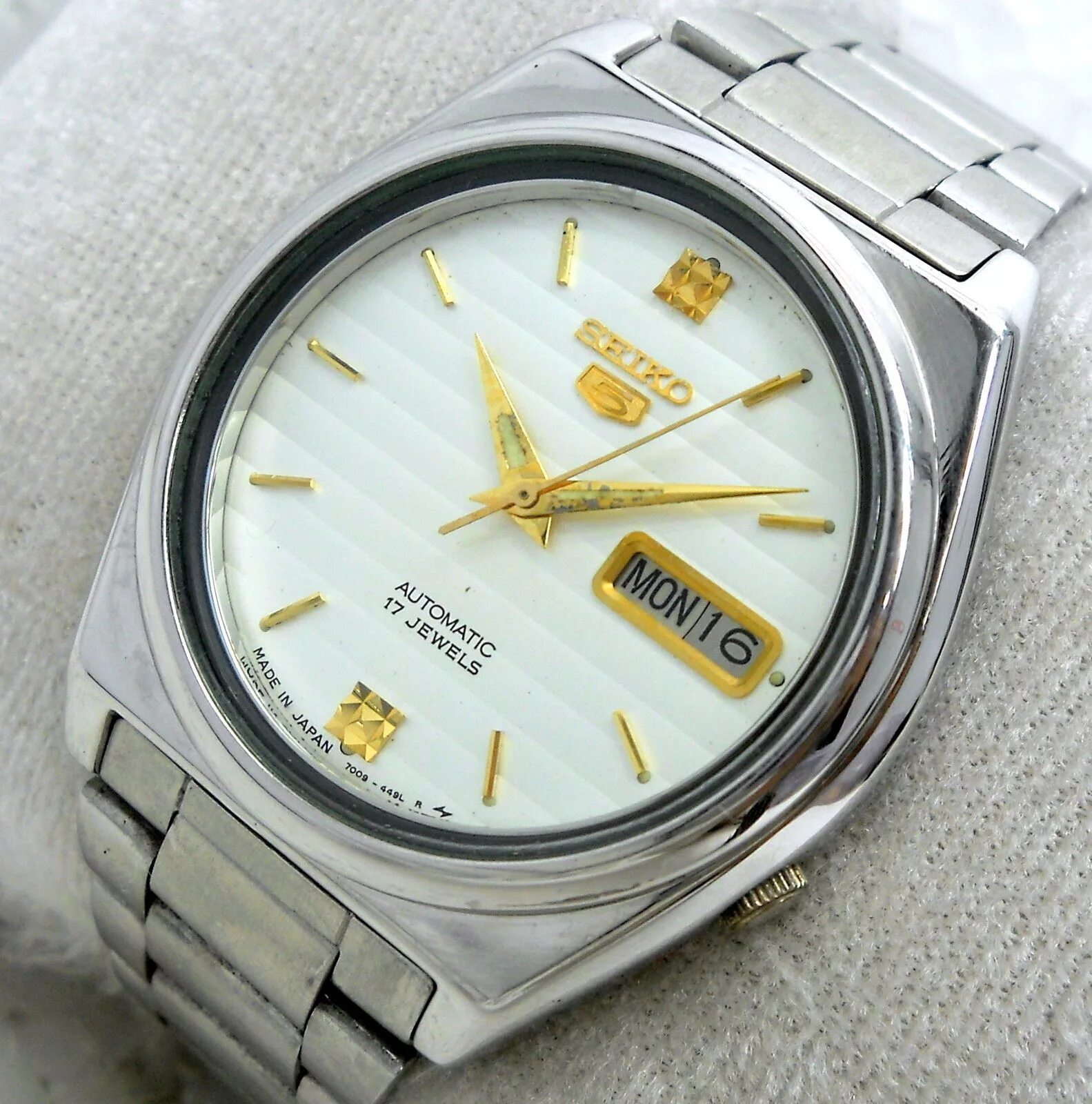 Сейко 5 автоматик. Seiko 5 Automatic 7009. Seiko 5 Automatic 7009-876a. Seiko 7009-876a. Seiko 5 Automatic 7009-3170 a2.