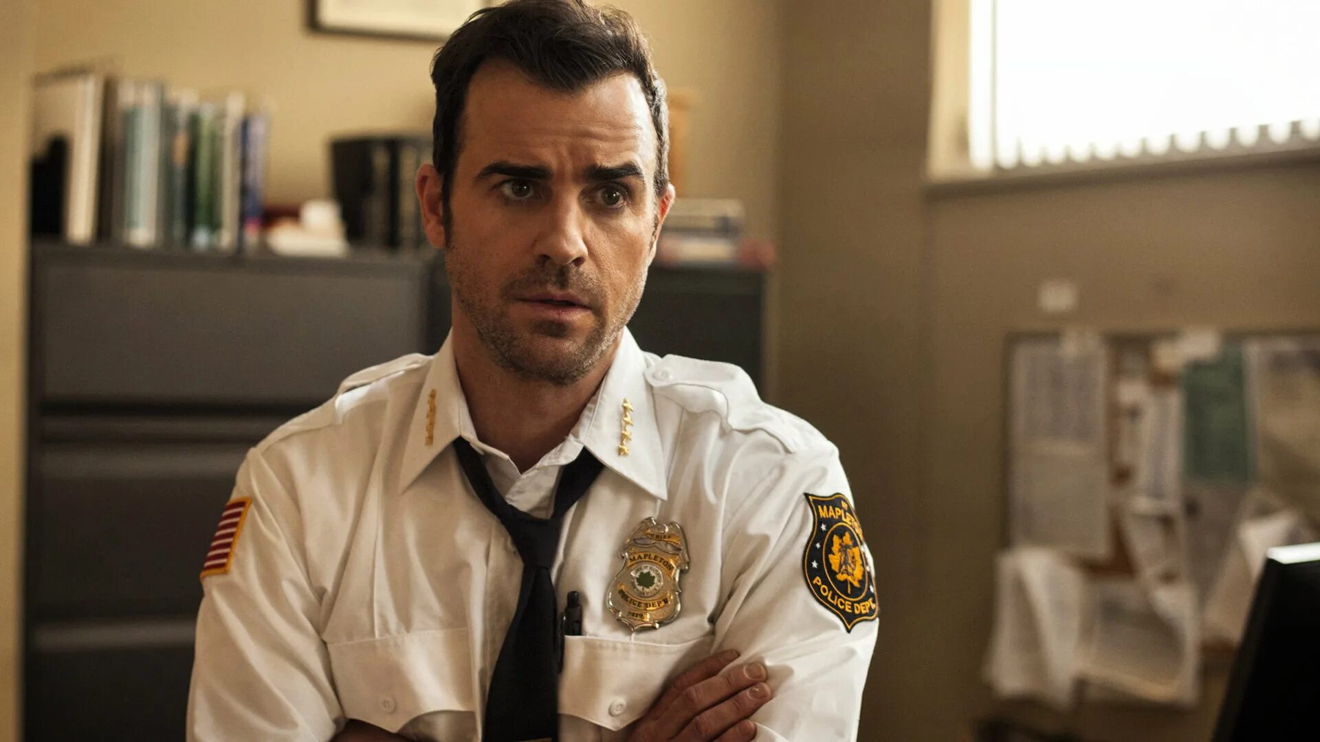 Оставленные серее. The leftovers сериал. джастин теру сериал. кевин гарви оставленные. джастин теру оставленные.