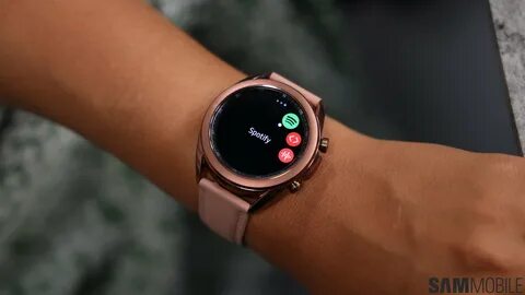 Samsung galaxy watch какие лучше