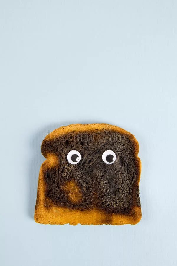 Горелый хлеб. Подгоревший хлеб. Горелый Хлебушек. Сгоревший хлеб