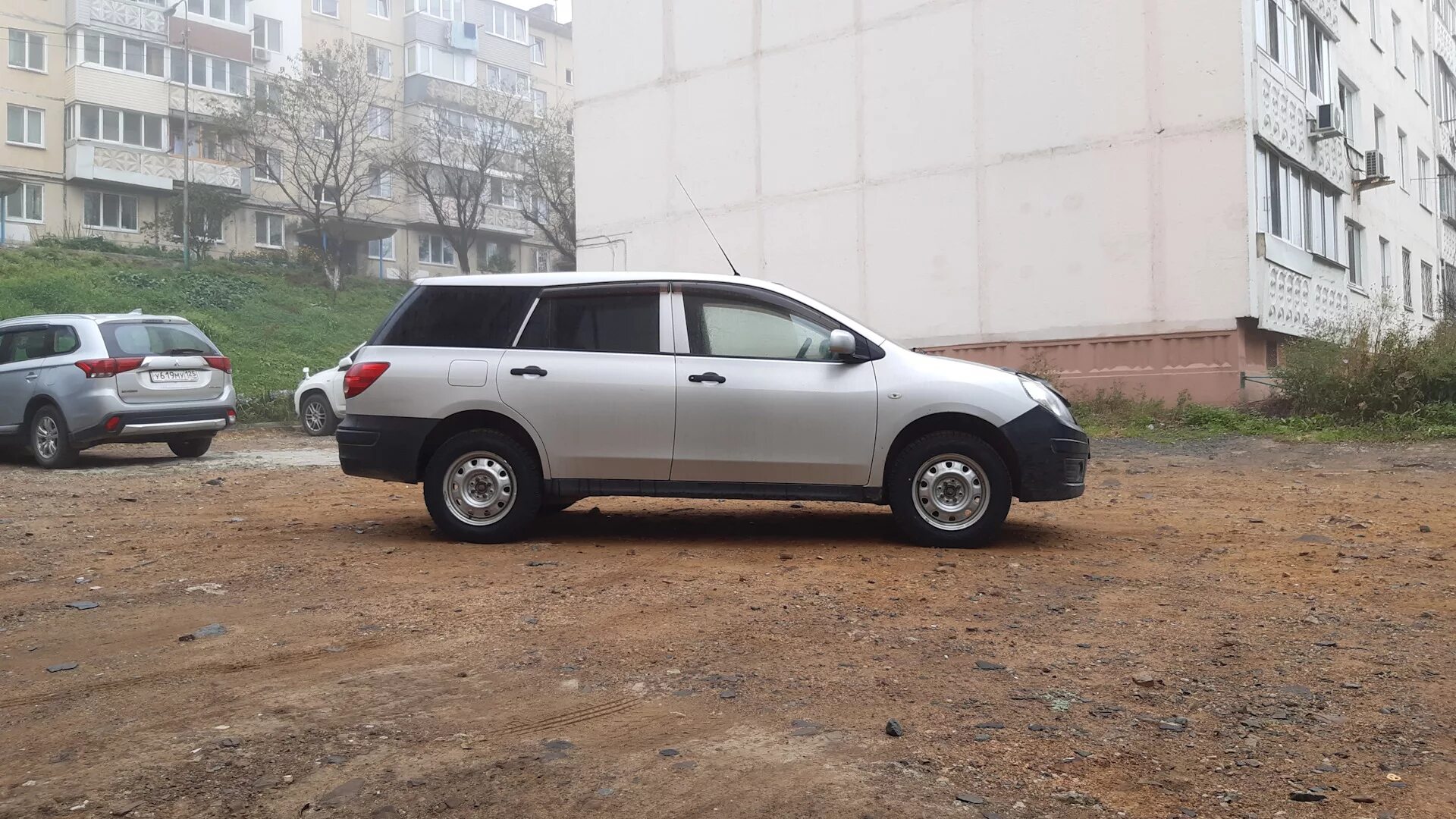 Nissan ad y12. Nissan ad 12 кузов. Клиренс Ниссан ад 12 кузов. Nissan ad 2009 клиренс.