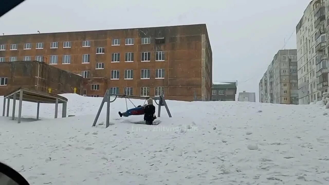 Норильск времена года. Норильск 2025. снегопад. норильск летом. норильск снег.
