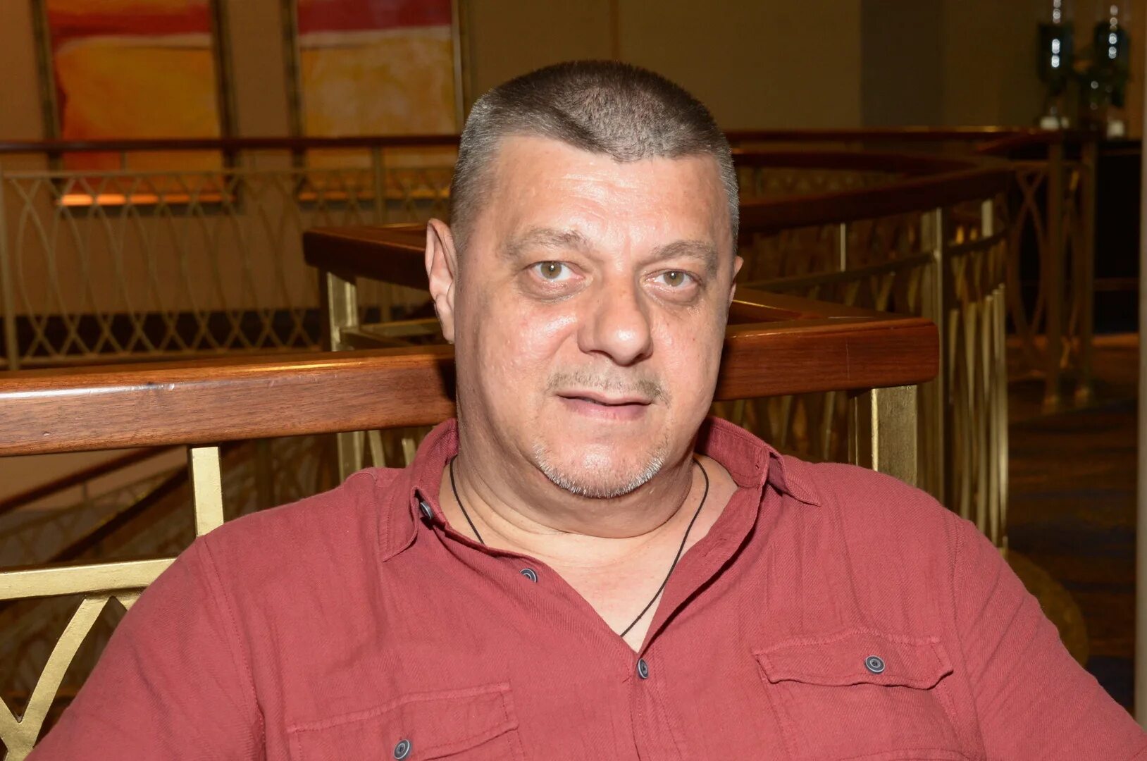 Продюсер уходи. Продюсер уходи. Продюсер уходи. Продюсер тнт дусмухаметов. Мускатин продюсер ласкового мая.