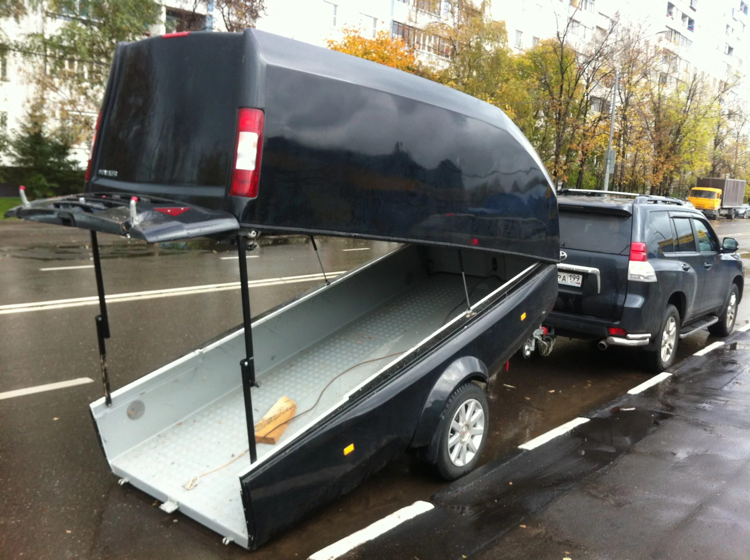 Прицеп везет машину. Прицеп сталкер Touring l Max Ltd. Прицеп МЗСА сталкер. Прицеп сталкер 829431. Прицеп сталкер двухосный.