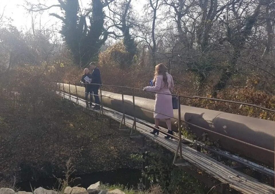 Село фруктовое. Мост через Бельбек село фруктовое. Река Бельбек фруктовое. Село фруктовое Севастополь. Село фруктовое Крым.