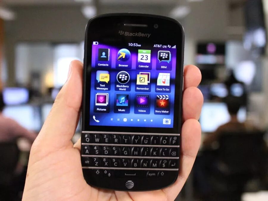 Почему сенсорные телефоны. Блэкберри 10. BLACKBERRY q10 и z10. BLACKBERRY 10 smartphone. Блэкберри 2013.