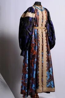 Национальный костюм урала