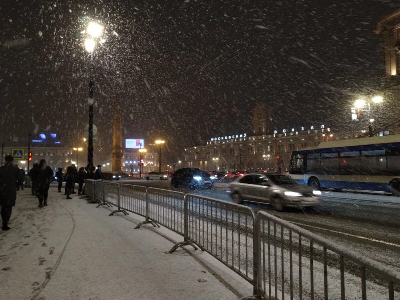 Санкт-Петербург декабрь 2009. Москва в январе. Площадь Восстания 23. 31 декабря 2009