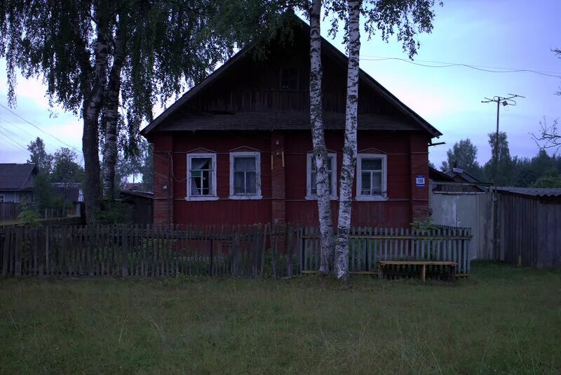 Дома в пестово новгородская область. Деревня Пестово Новгородская область. Г.Пестово Пестовский район. Новгородская обл. Пестовский район деревня Пестово.. Деревня Харламово Пестовский район.