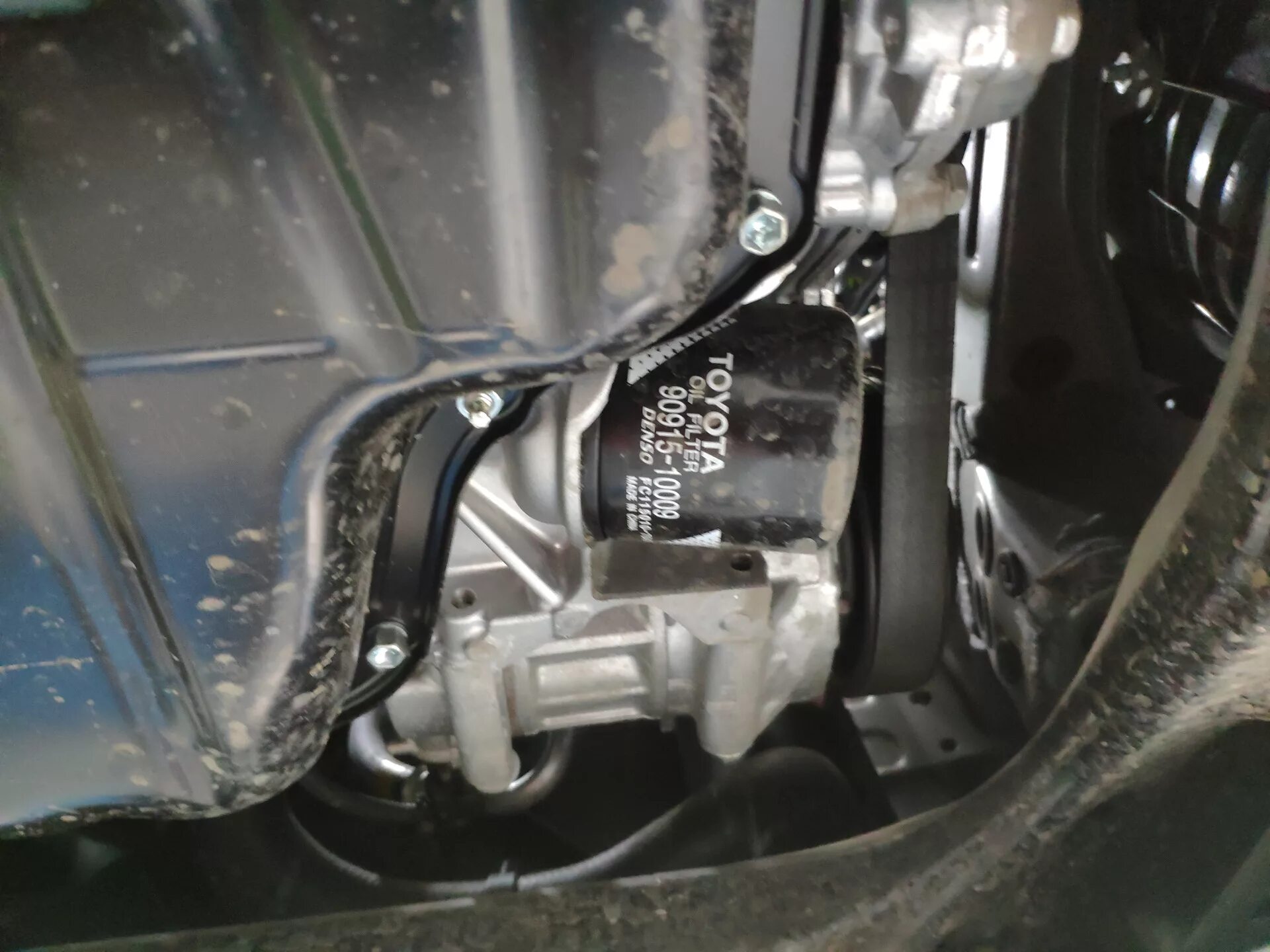 Фильтр масляный тойота рав 4. Замена масла тойота рав 4 5 поколения. Масло акпп toyota rav4 2006г 2,0л. Масло в редуктор тойота рав 4. Масло в двигатель тойота рав 4.