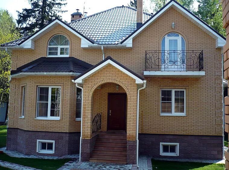 В каком магазине продается дом. Коттедж из желтого кирпича. красивый дом из желтого кирпича. красивые дома из желтого кирпича. загородный дом из желтого кирпича.