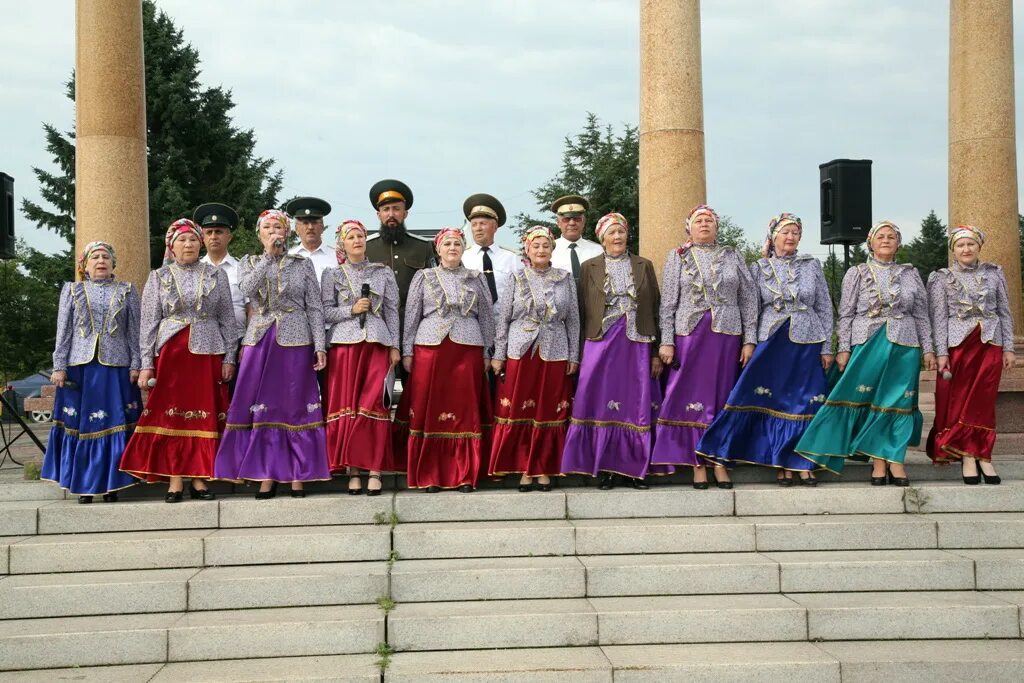 Чарышский казачий народный хор. Троицкий народный казачий хор Челябинская область. Троицкий младший казачий хор. Хор Атаман. Ехали казаки хор