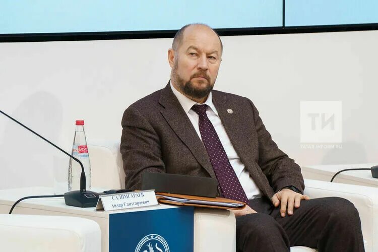 Official cite VC Dinamo-Kazan // Photogallery // Асгат Сафаров поздравил динамов