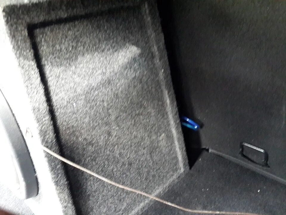 подключения сабвуфера к магнитоле лада гранта 2190. провод управления усилителем лада гранта. сабвуфер к штатной магнитоле гранта. лада гранта фл штатная проводка магнитолы плюс на саб. подключить сабвуфер на штатную магнитолу лада гранта.