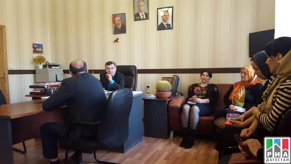 Районный загс хасавюрт. Районный загс хасавюрт. Сотрудники загса махачкала. Районный загс хасавюрт. Буйнакск загс режим.