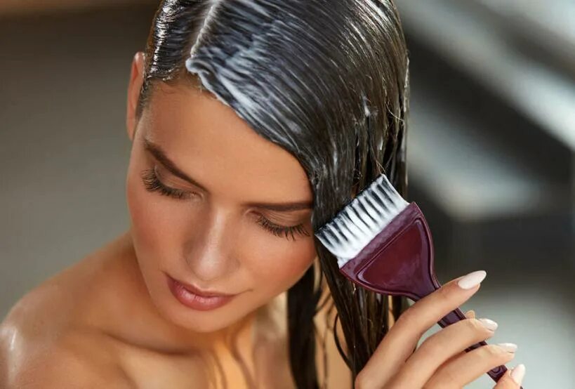 Масло для волос. Масло для волос. Масляные ма. Оливковое масло для волос. Косметика домашнего приготовления.