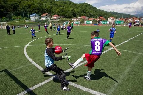 Играть в футбол казань