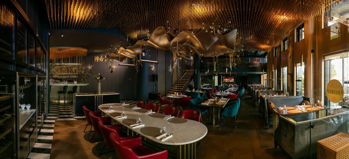 Leth ресторан спб меню. Красивый ресторан. Караванная 24. Restoclub спб. Красивые блюда в ресторане.