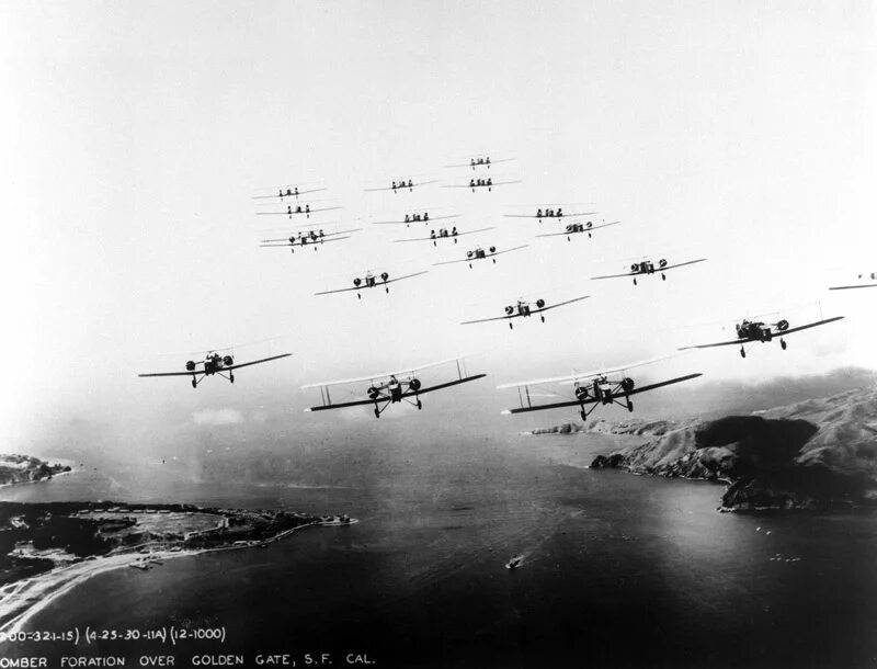 Эскадра самолетов. Королевские ввс великобритании второй мировой войны. Бомбардировщик эскадрилья. Бомбардировщик vickers wellington 7 июля 1941. Fw 190 обои.