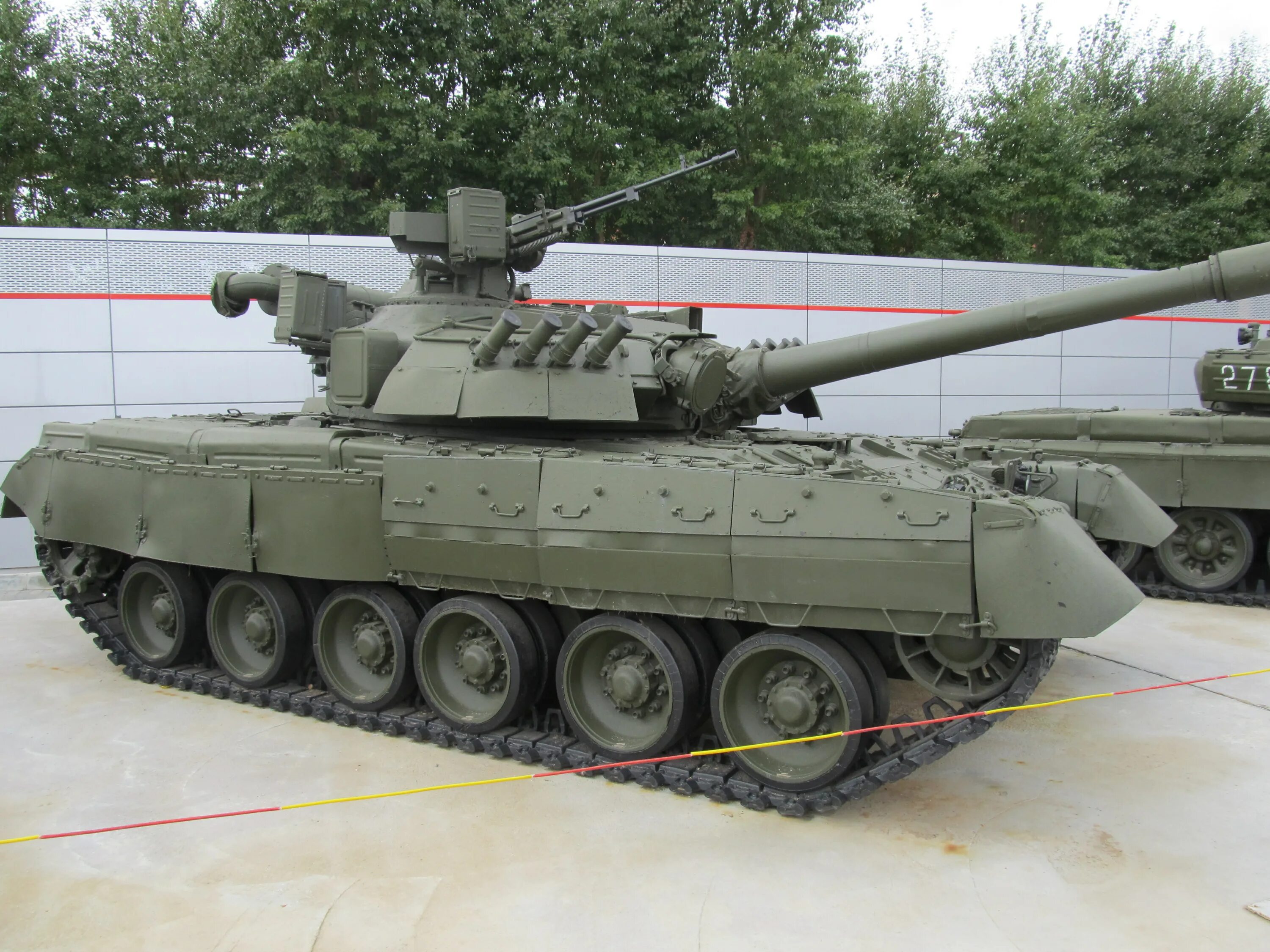 Т-80уд. Танк т-80уд. Т-80уд основной боевой танк. Т 80 Березка.