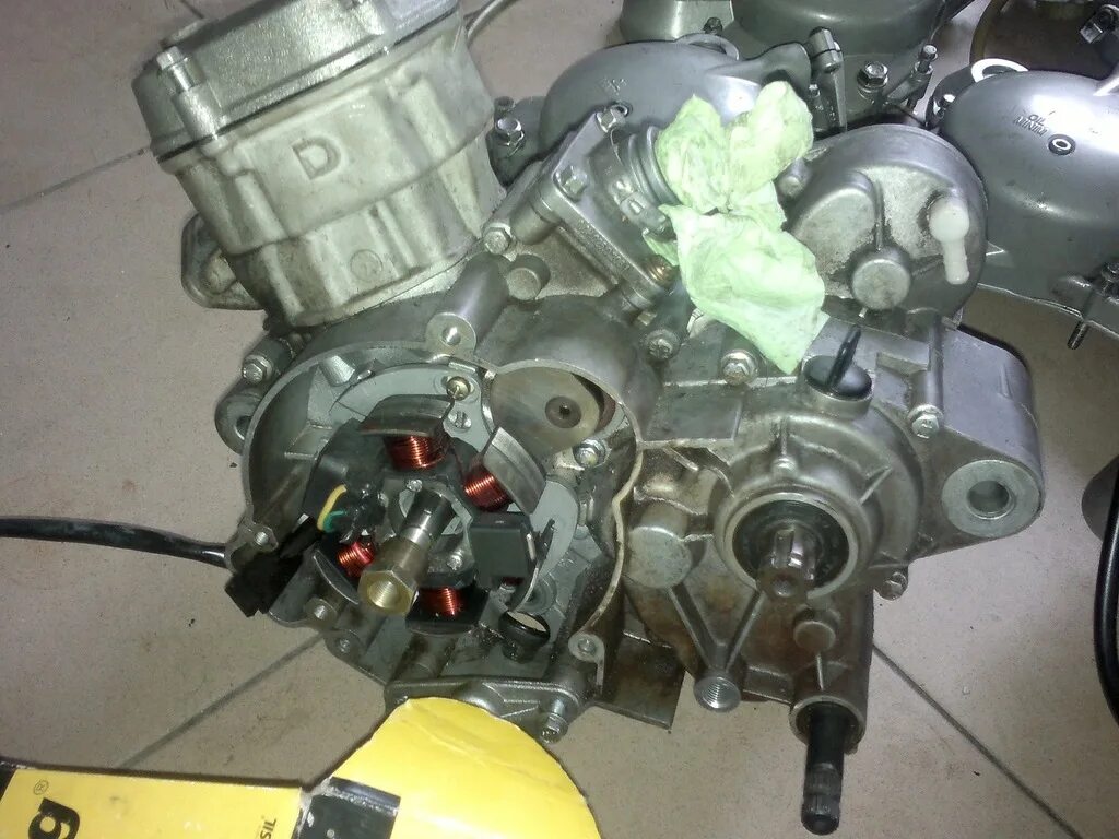 Am 6.2. Мотор Априлия ам6. Yamaha TZR 50 двигатель. Rs50 Replica 4t двигатель. Мотор Априлия 50 двухтактный ф 15 малагуть.