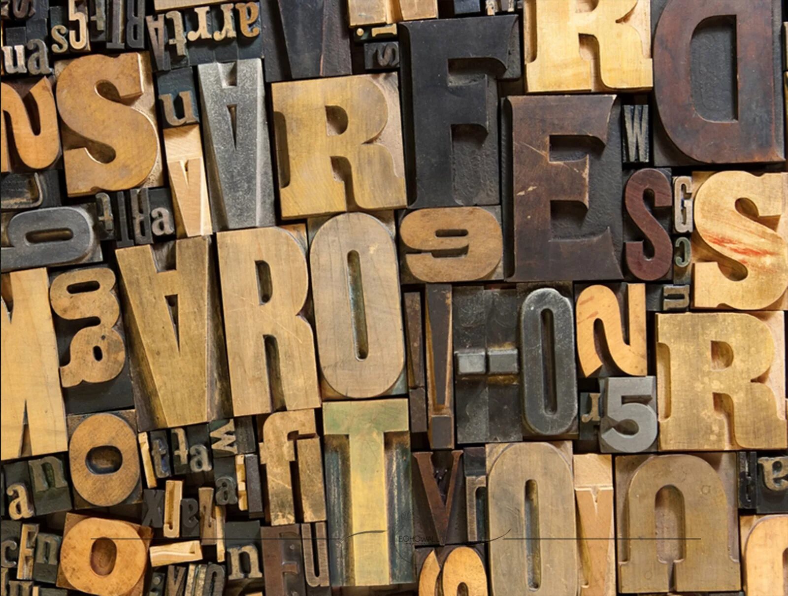 Случайный набор букв. Деревянные буквы. Буквы из дерева. Фон буквы. Обои с буквами.