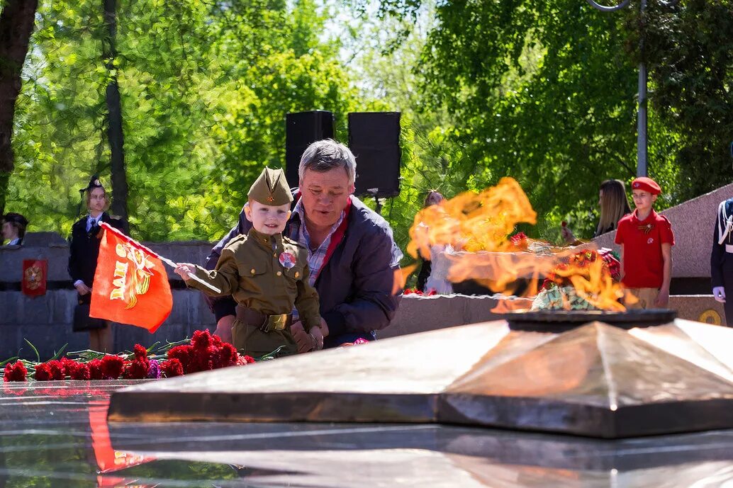 9 май много. С днем Победы. Празднование дня Победы. Традиции празднования дня Победы. Празднуем день Победы.