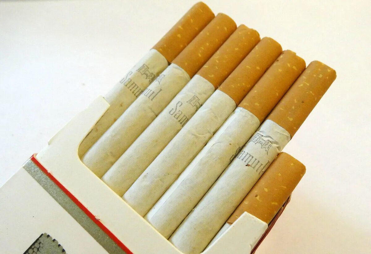 Папирус сигареты. Первые советские папиросы. Сигареты 75р. Папиросы дели ссср. Сигареты папиросы.