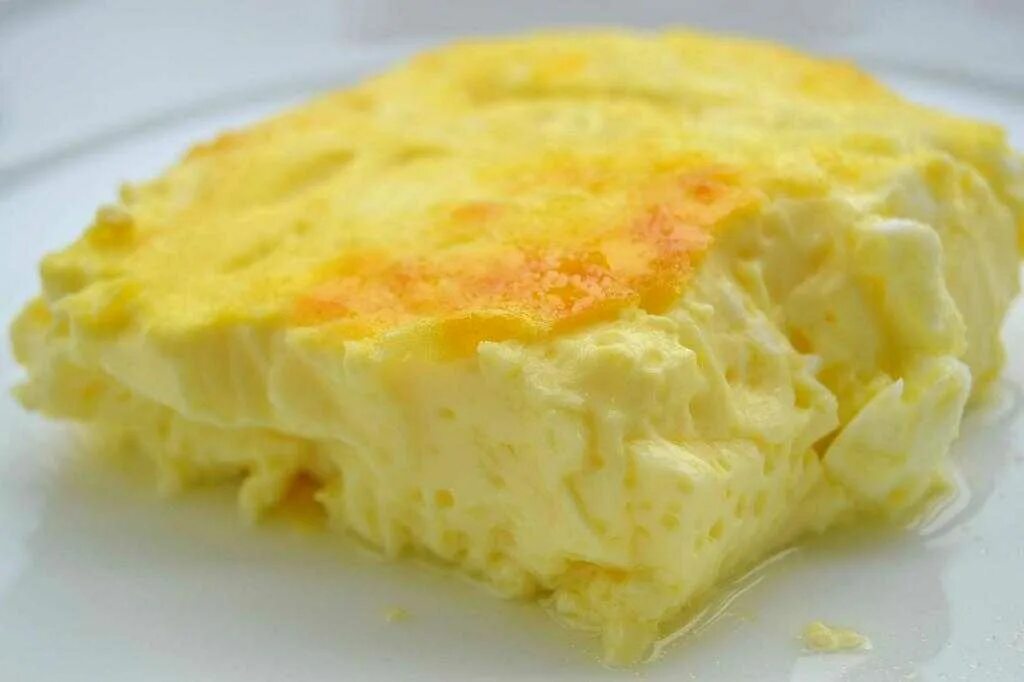 Приготовить омлет с молоком