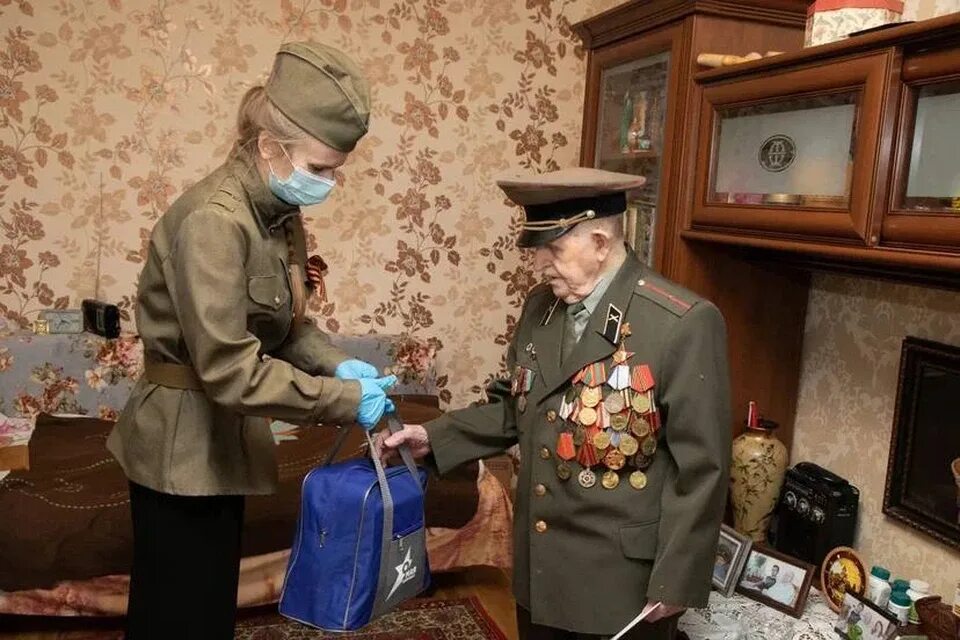 Инцидент ветеран. Подарок ветерану. тюменские ветераны.