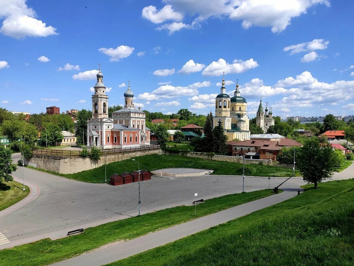 Серпухов центр города. Г серпухов московская область. Серпухов достопримечательности. Серпухов достопримечательности. Серпухов высоцкий монастырь окрестности.