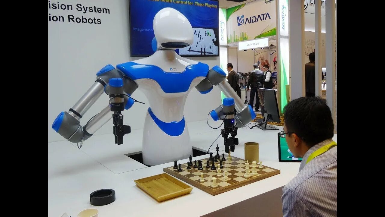 Робот ion. Робот играющий в шахматы. робот и человек шахматы. искусственный интеллект шахматы. искусственный интеллект против человека шахматы.