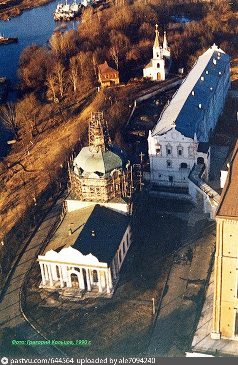 Рязань 1990. Вид на колокольню Акатова монастыря. Фото Рязани 1990. Рязань колокольня фото.